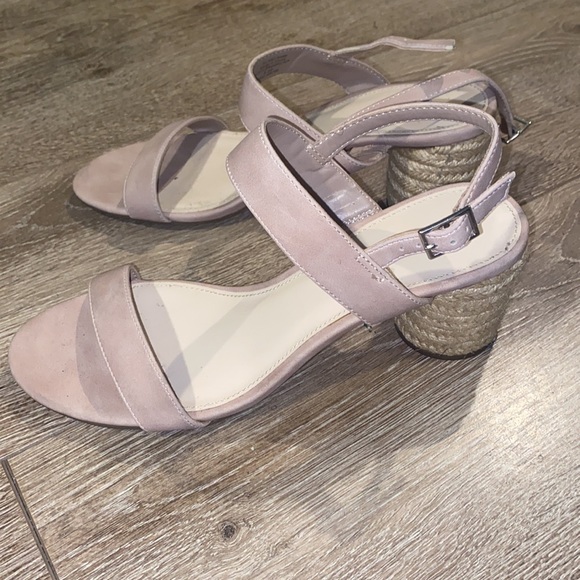 Bar III block heel size 8.5 - Picture 2 of 3